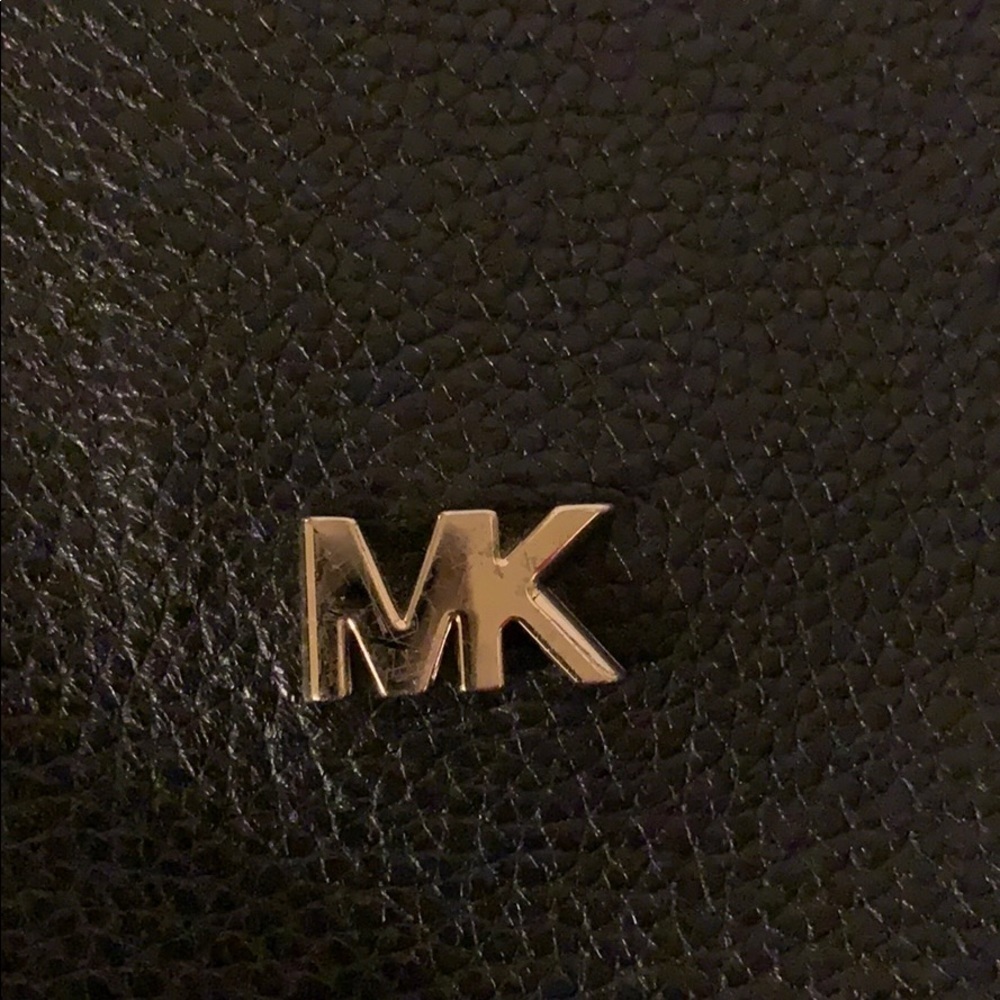 Michael Kors black leather purse - Picture 2 of 4